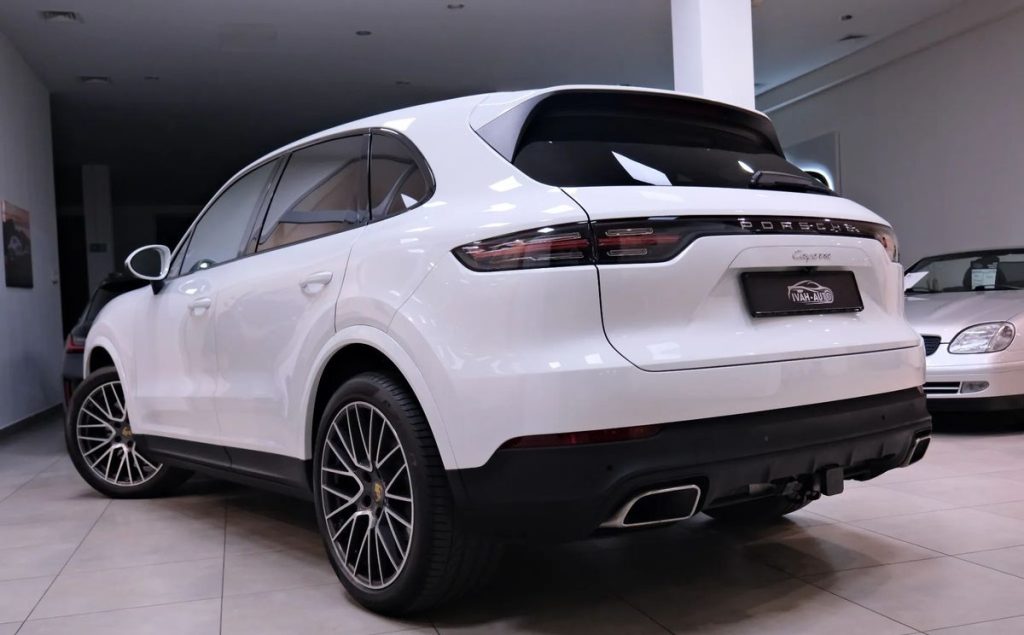 Porsche Cayenne 2021