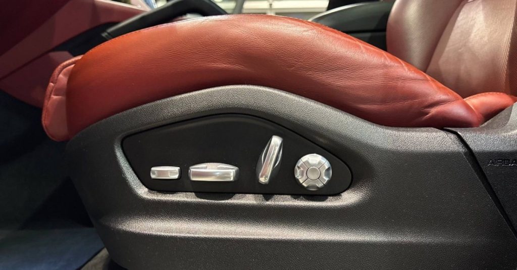 Porsche Cayenne 2021