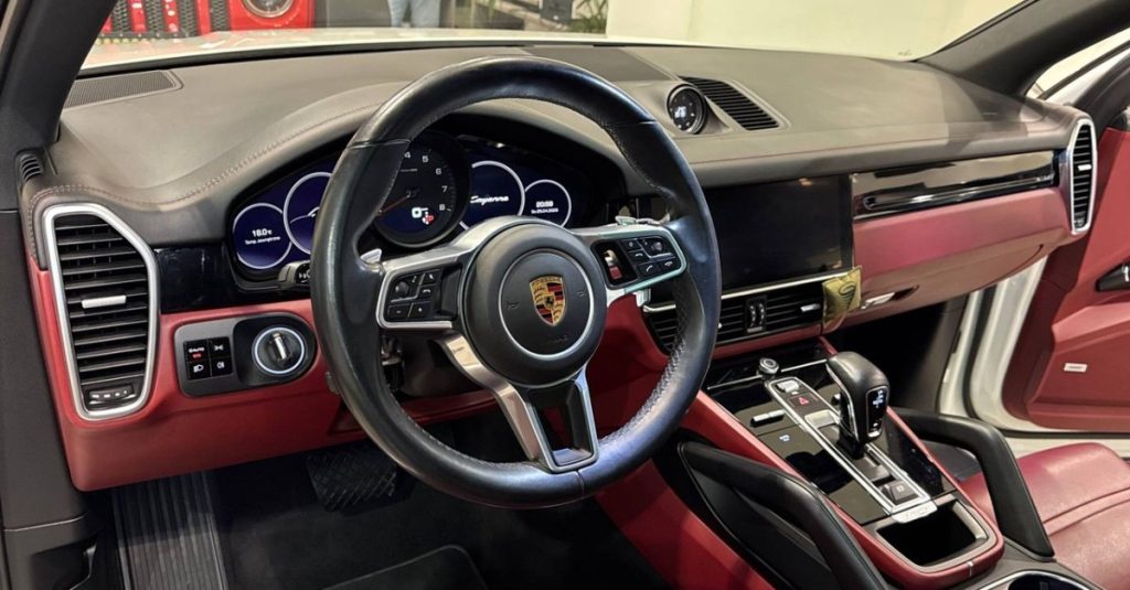 Porsche Cayenne 2021