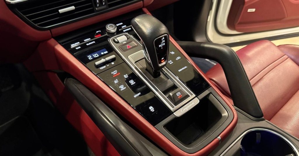 Porsche Cayenne 2021