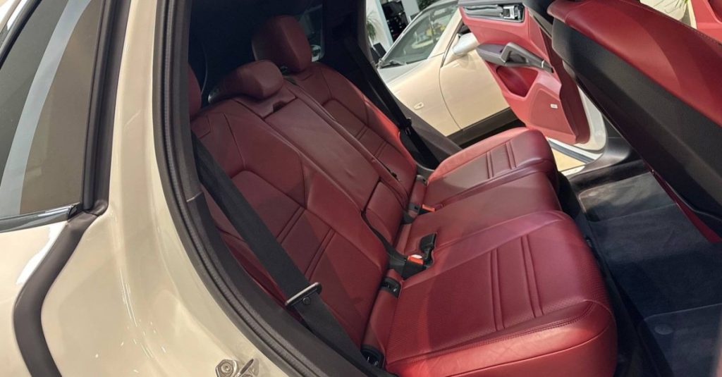 Porsche Cayenne 2021