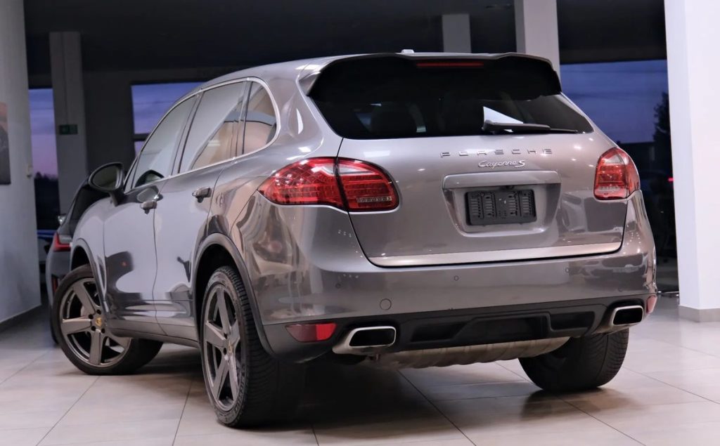 Porsche Cayenne 2011