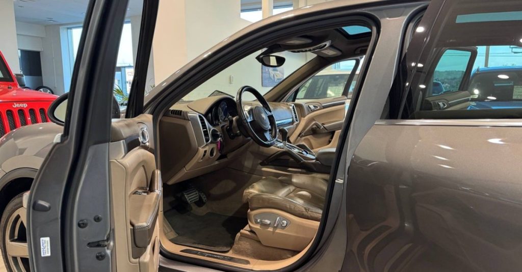 Porsche Cayenne 2011