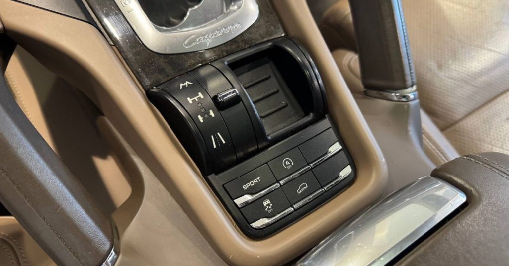 Porsche Cayenne 2011