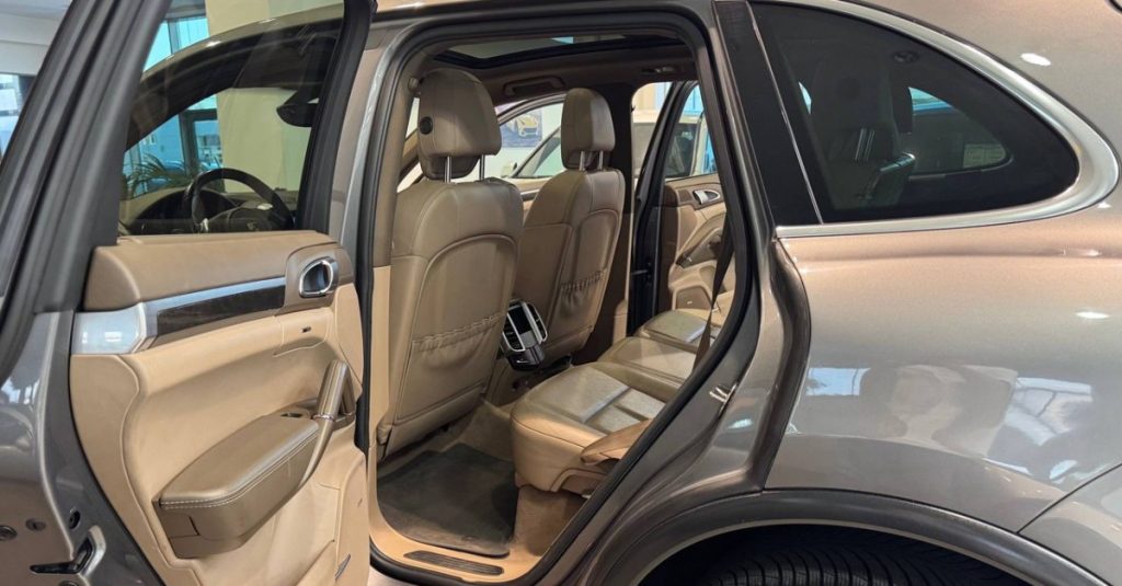 Porsche Cayenne 2011