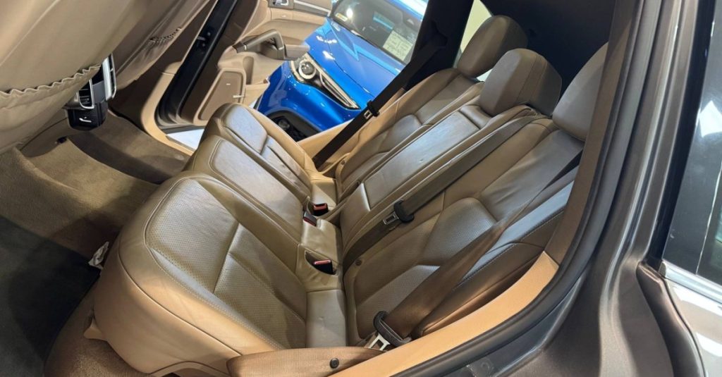 Porsche Cayenne 2011