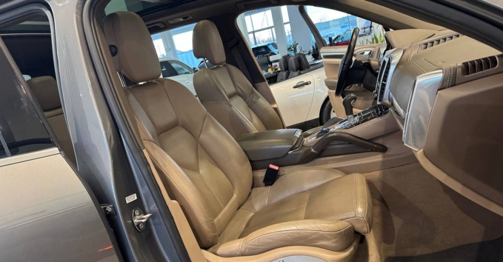 Porsche Cayenne 2011