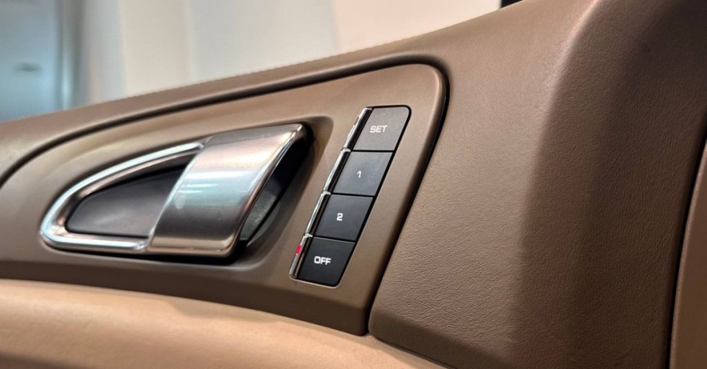 Porsche Cayenne 2011