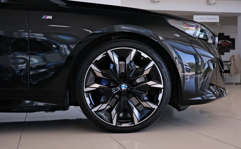 BMW 5 2025