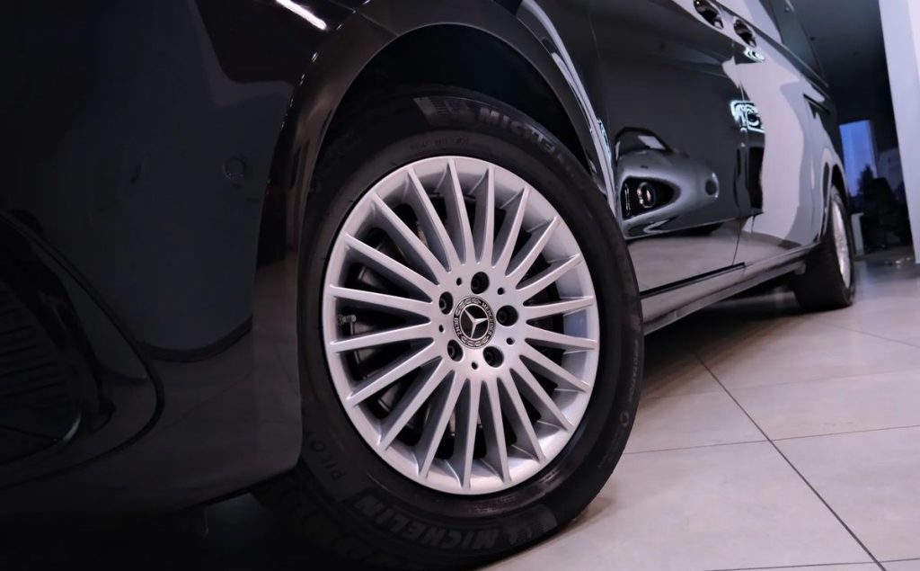 Mercedes-Benz V 2024