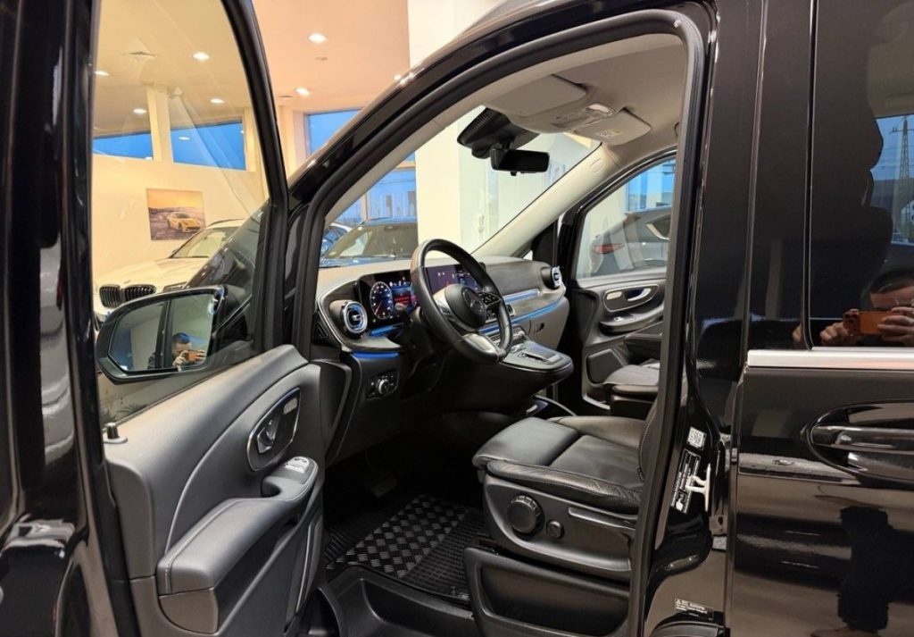 Mercedes-Benz V 2024