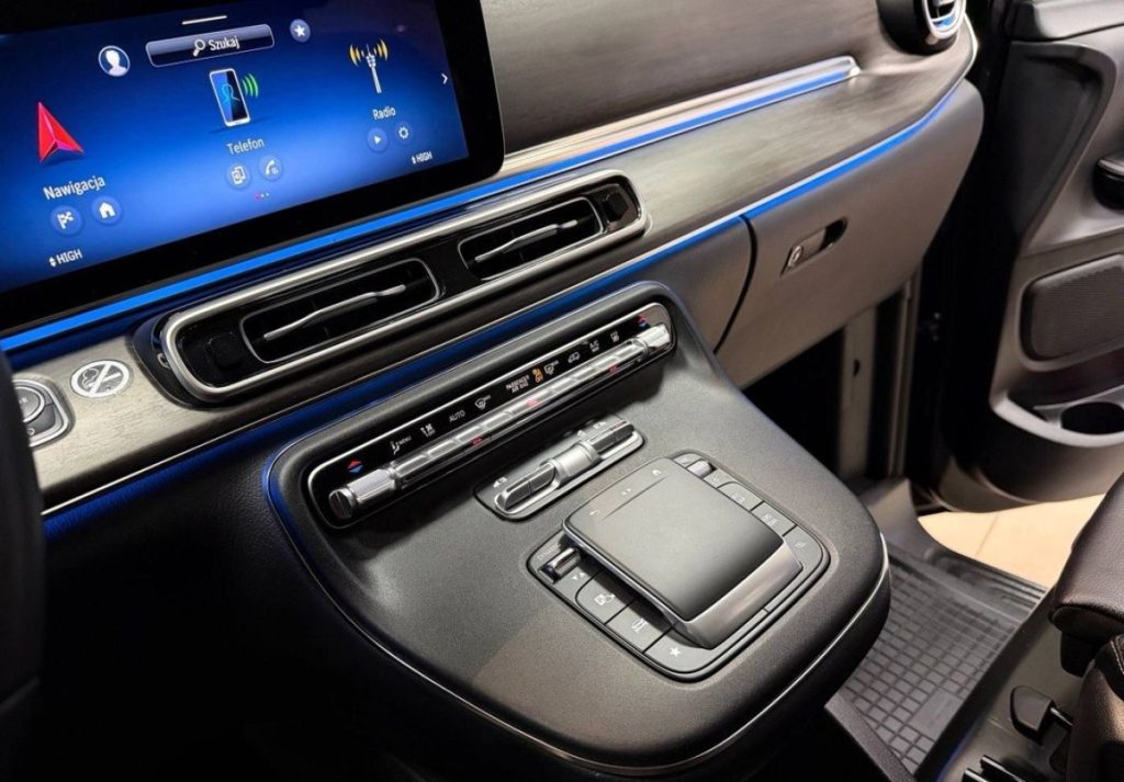 Mercedes-Benz V 2024