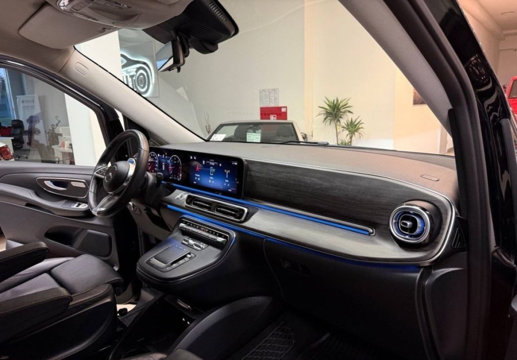 Mercedes-Benz V 2024
