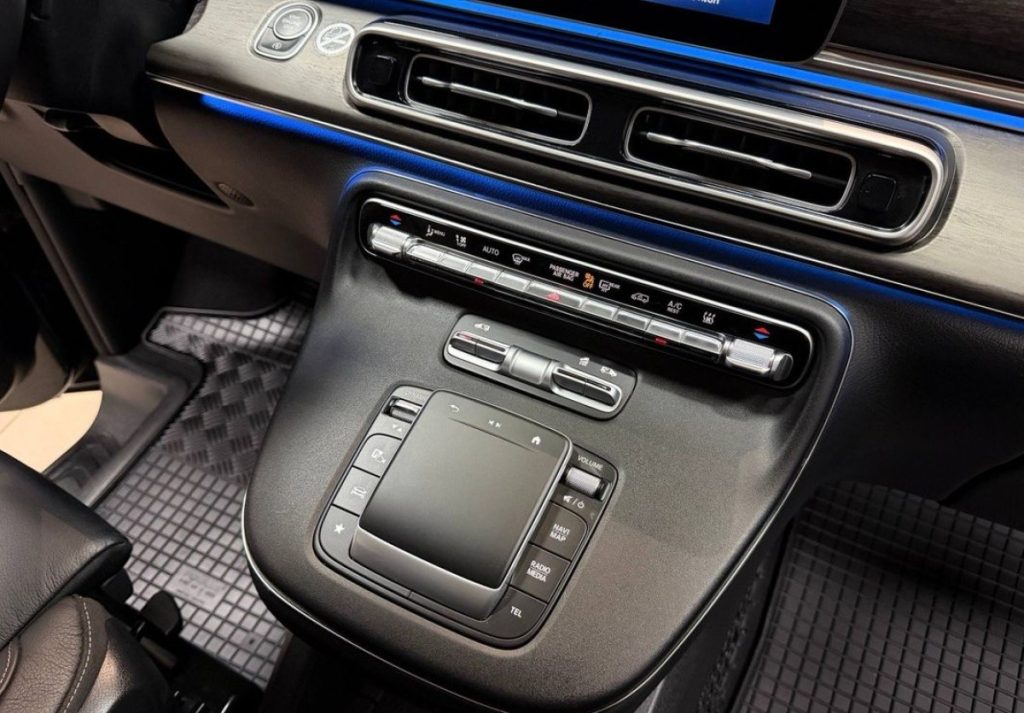 Mercedes-Benz V 2024