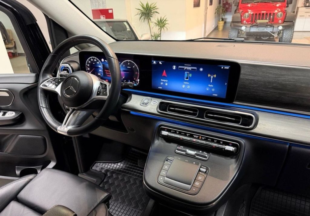 Mercedes-Benz V 2024