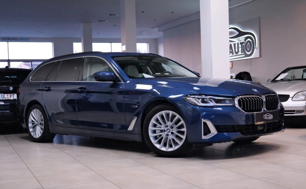 BMW 5 2023