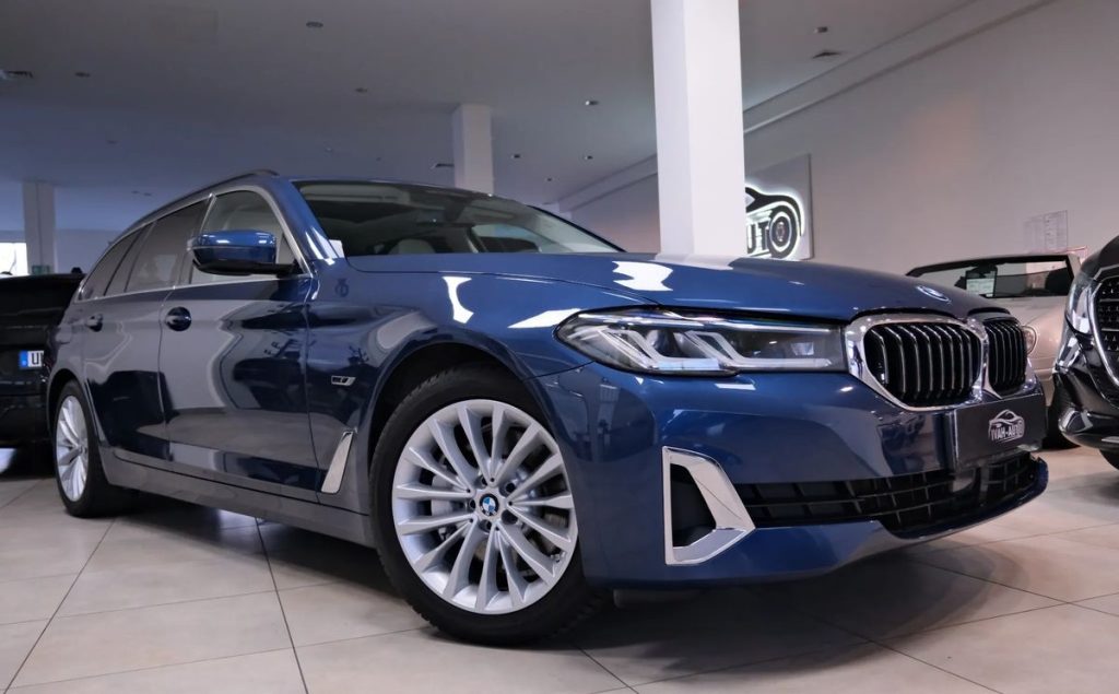 BMW 5 2023