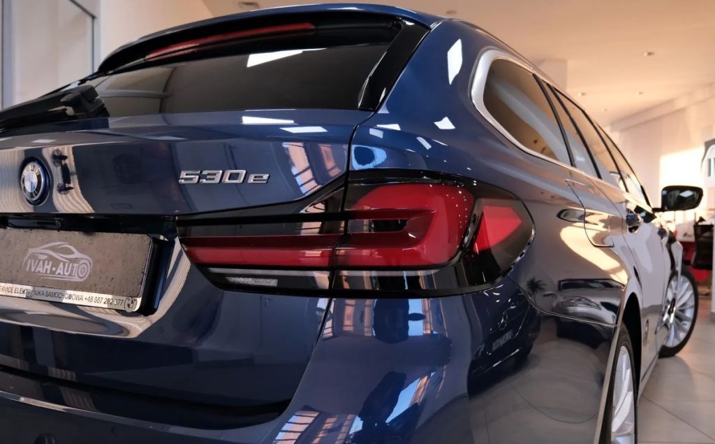 BMW 5 2023
