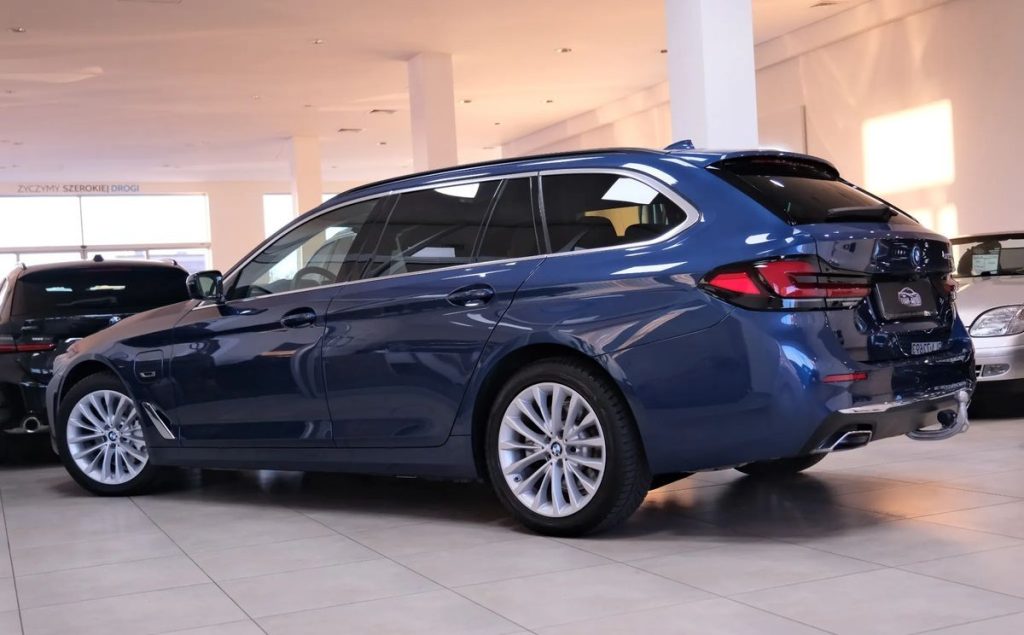 BMW 5 2023