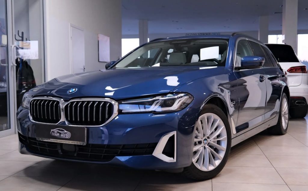BMW 5 2023