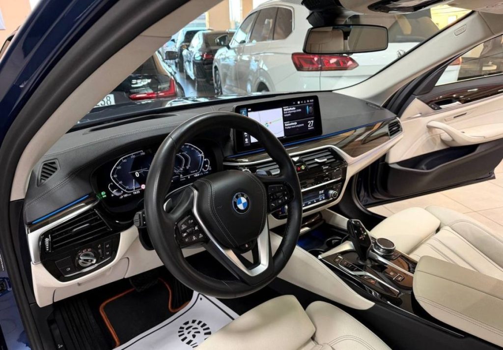 BMW 5 2023