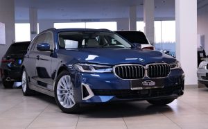 BMW 5 2023