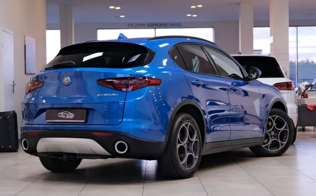 Alfa Romeo Stelvio 2017