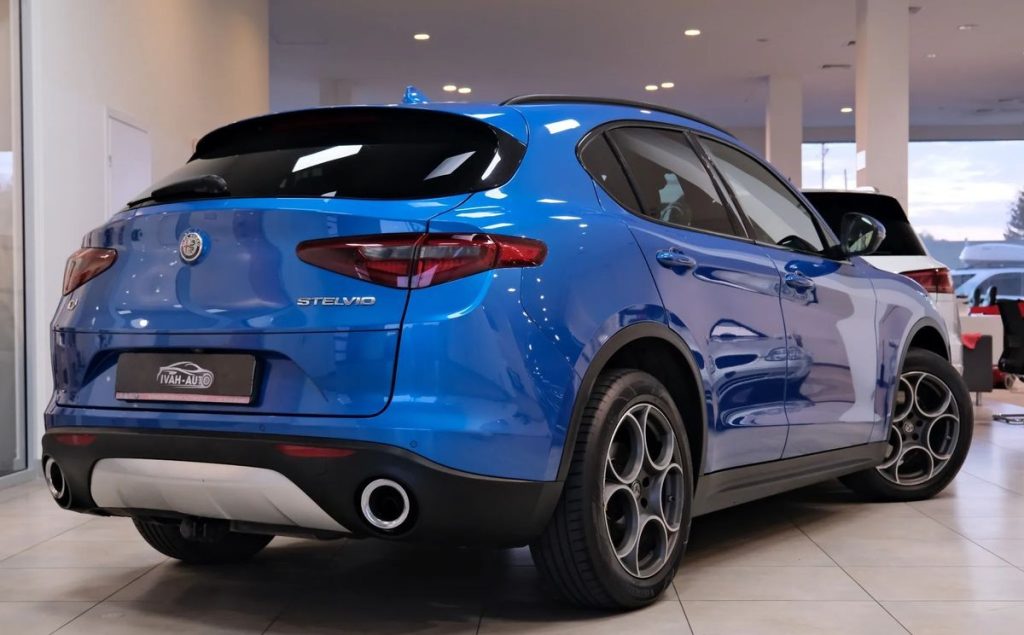Alfa Romeo Stelvio 2017