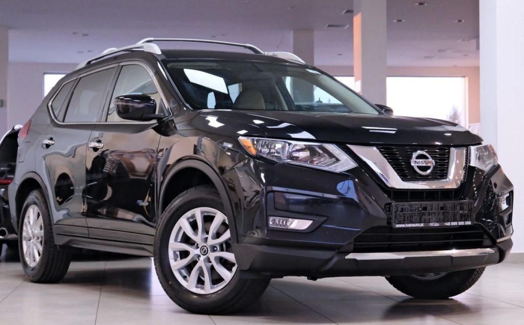 Nissan  2017