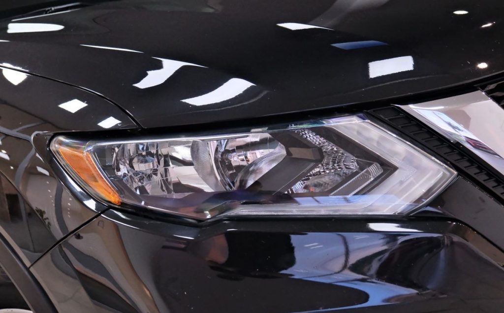 Nissan  2017