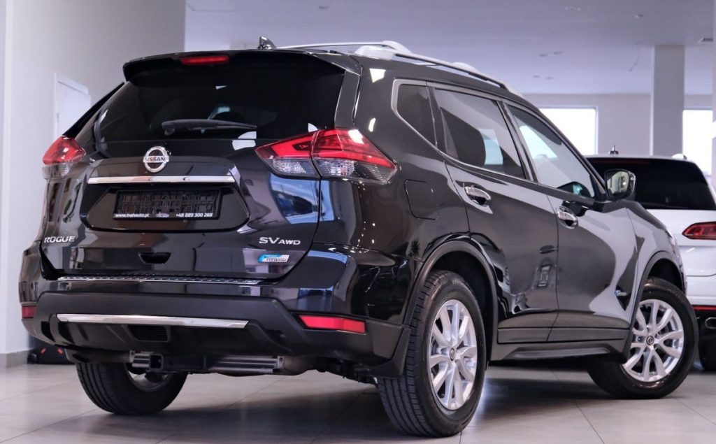 Nissan  2017