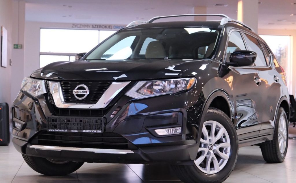 Nissan  2017