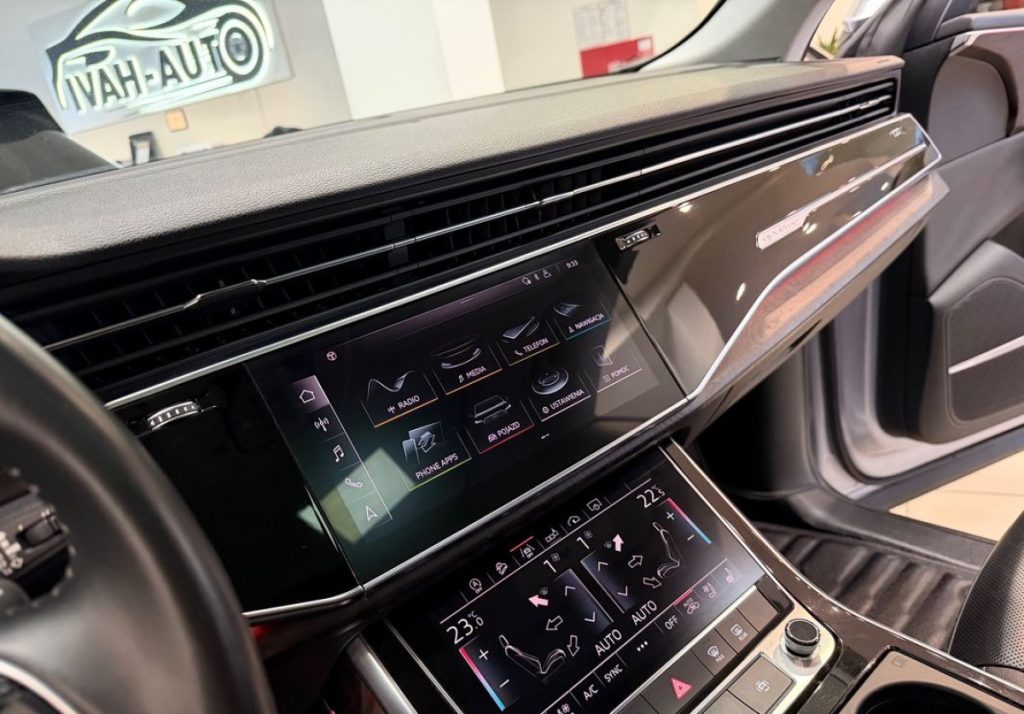 Audi Q8 2018