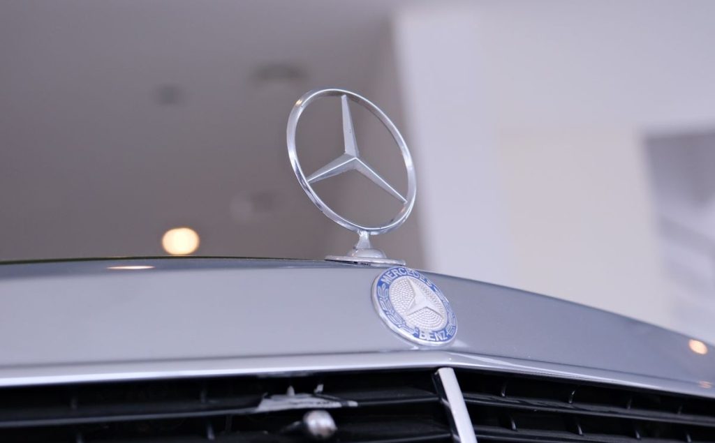 Mercedes-Benz  1982