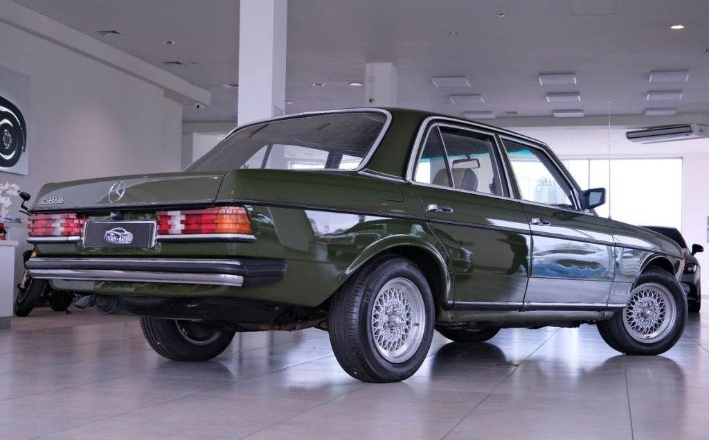 Mercedes-Benz  1982