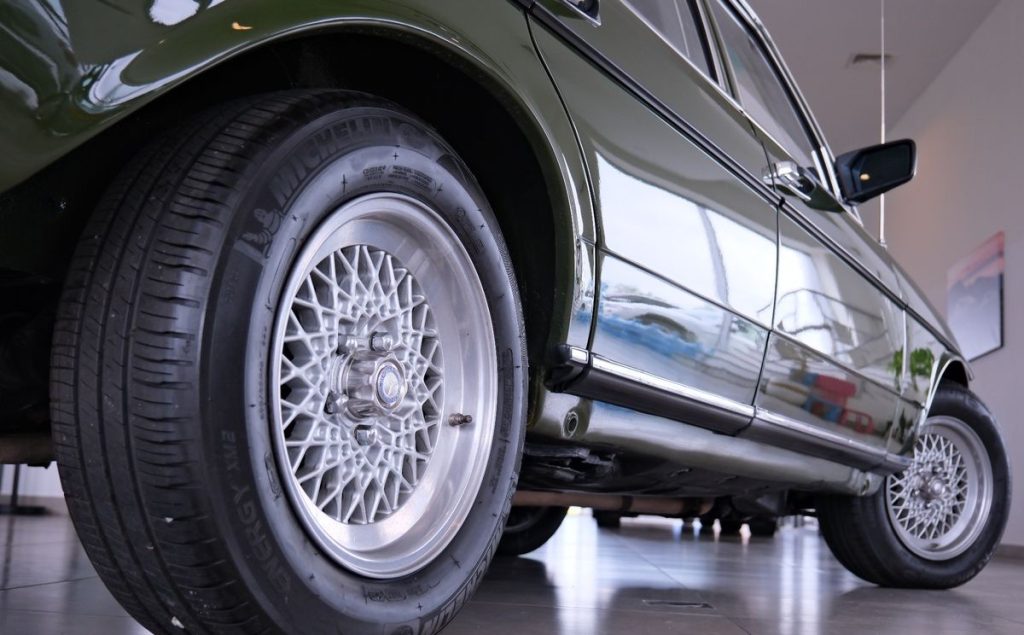 Mercedes-Benz  1982