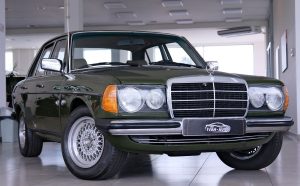 Mercedes-Benz  1982