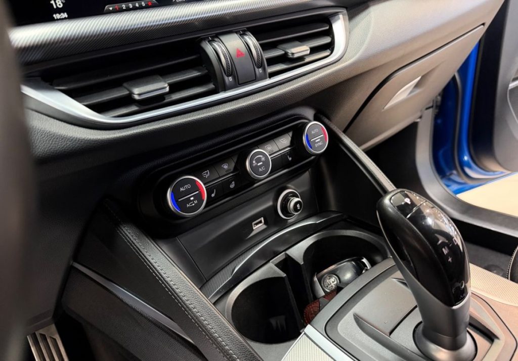 Alfa Romeo Stelvio 2017