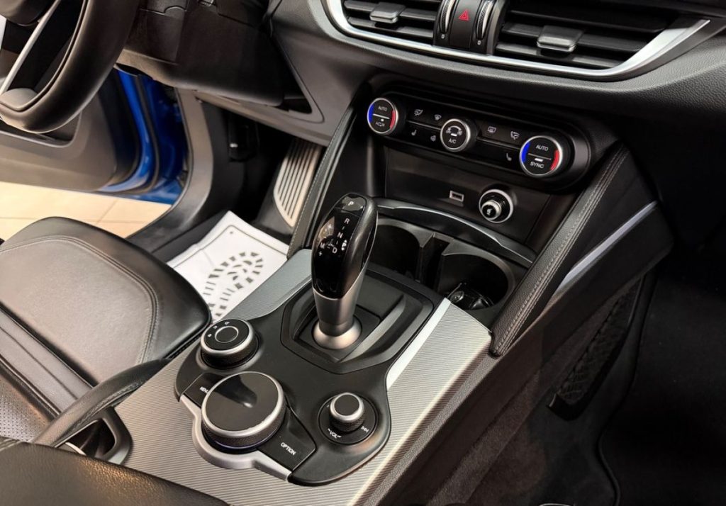 Alfa Romeo Stelvio 2017