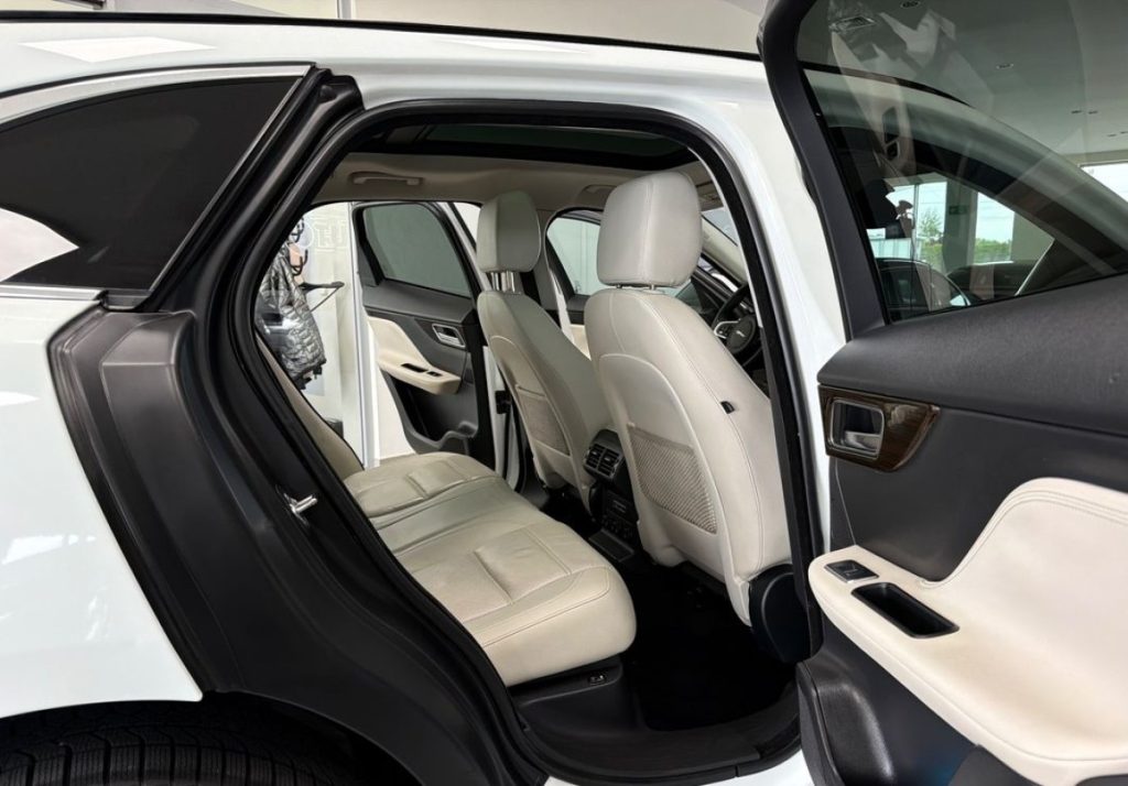 Jaguar F-Pace 2018