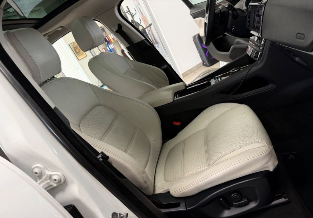 Jaguar F-Pace 2018