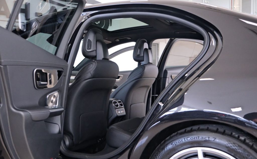 Mercedes-Benz C 2025