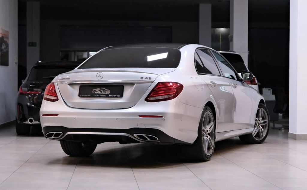 Mercedes-Benz E 2016