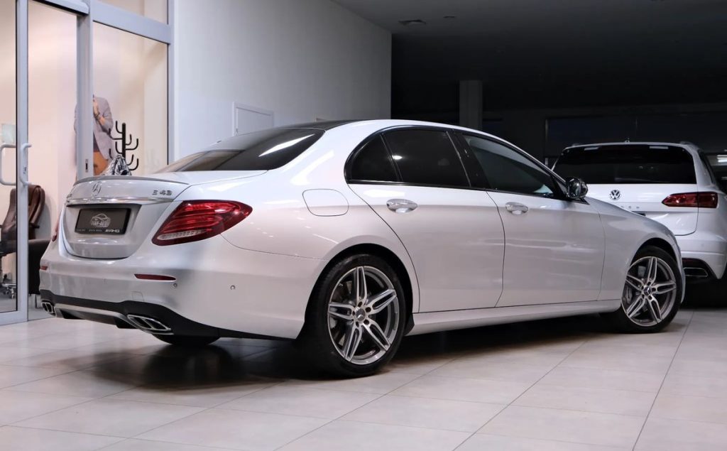 Mercedes-Benz E 2016