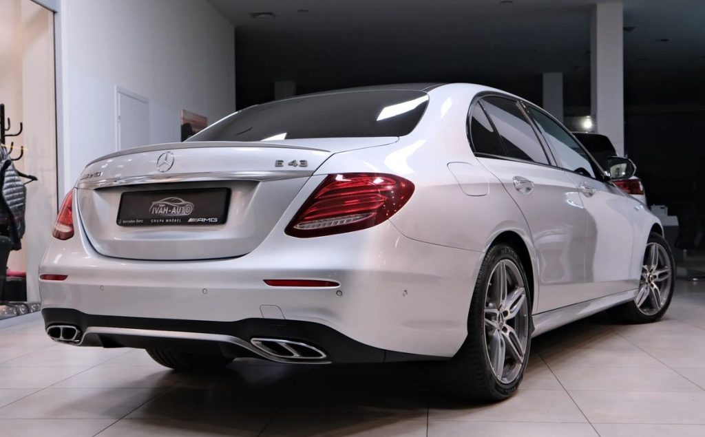 Mercedes-Benz E 2016