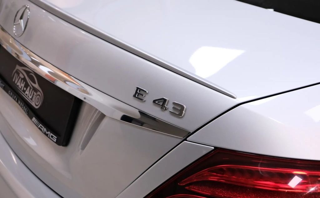 Mercedes-Benz E 2016