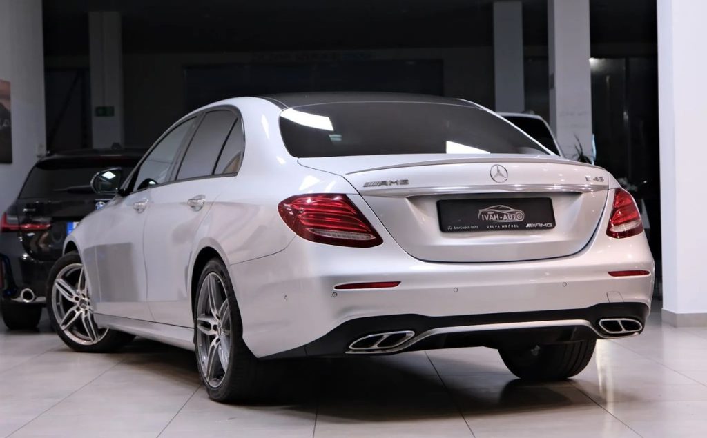 Mercedes-Benz E 2016