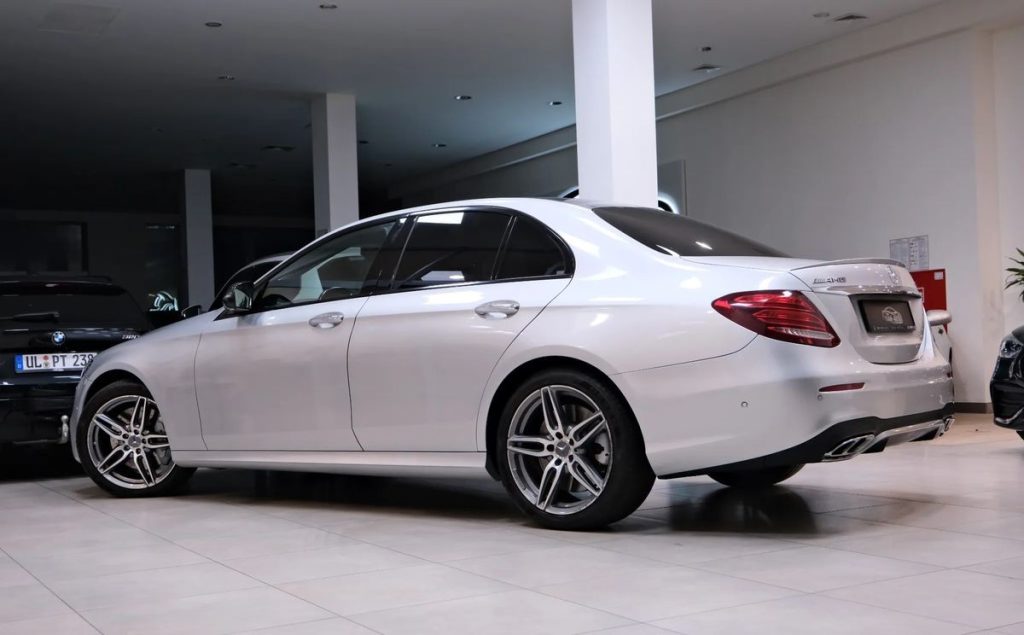 Mercedes-Benz E 2016
