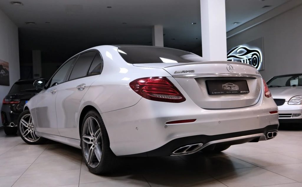 Mercedes-Benz E 2016