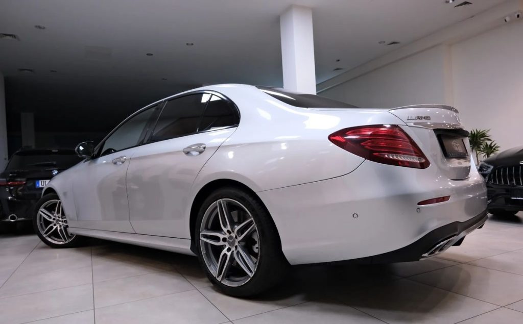 Mercedes-Benz E 2016
